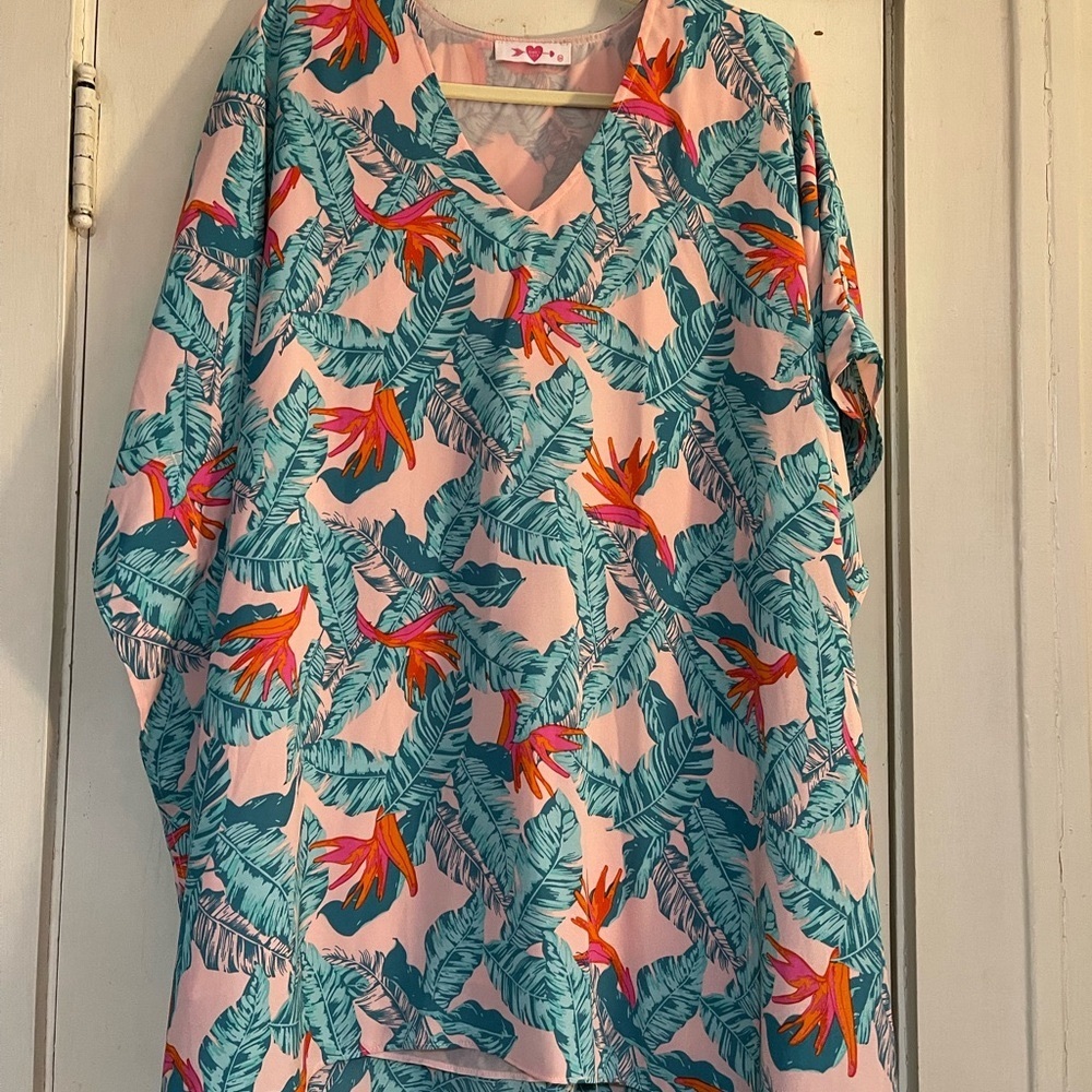 Buddy Love birds of paradise long tunic. Worn once. Beautiful print pd $76